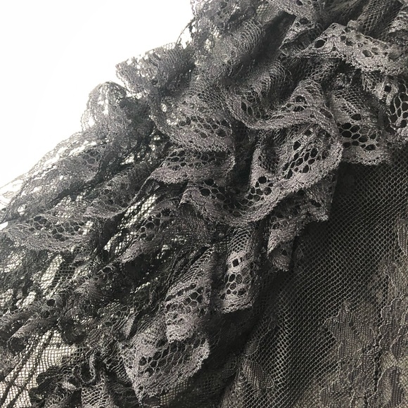 Trezzi black ruffle long sleeve lace top - Picture 5 of 5